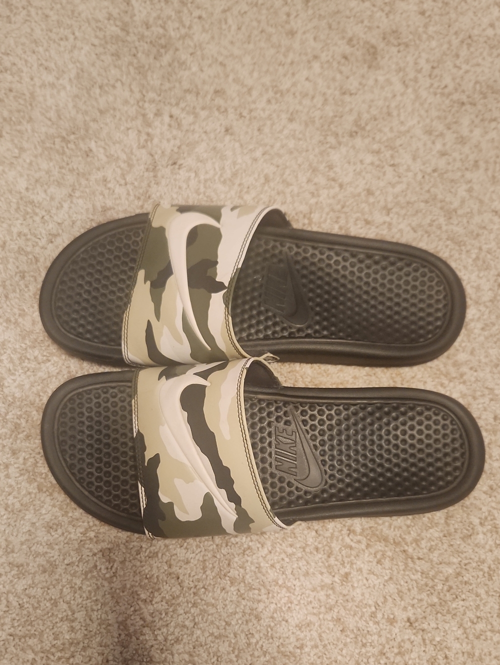 Nike Camo Slide Sandals - Black & Green